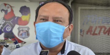 Comerciantes avasallados