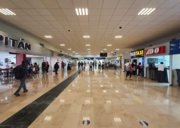 Llegó primer vuelo desde el AIFA