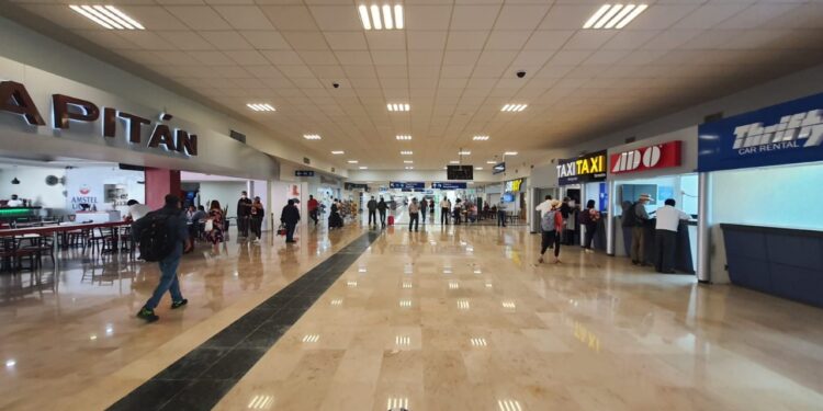 Llegó primer vuelo desde el AIFA