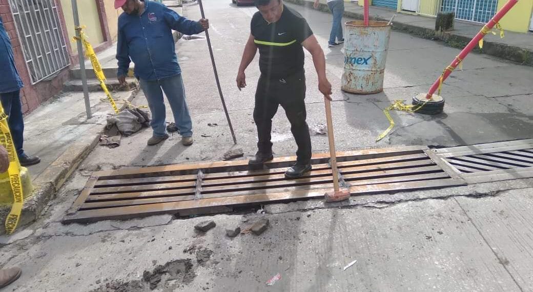 Al fin, reparan rejilla