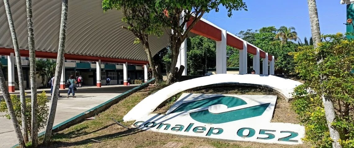 Con temor maestros pelan sus derechos