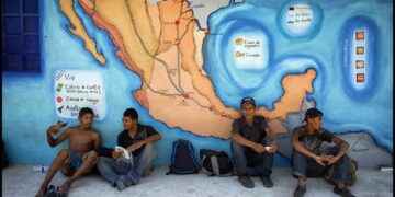 Deambulan tres mil migrantes en Tabasco