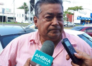 Se quejan taxistas