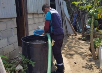 Paraiseños sin agua