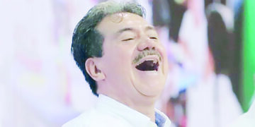 Centro ahorcado por deudas