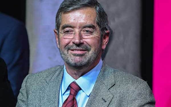 Se descarta Juan Ramón De la Fuente