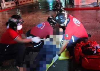 Se destrozó la pierna