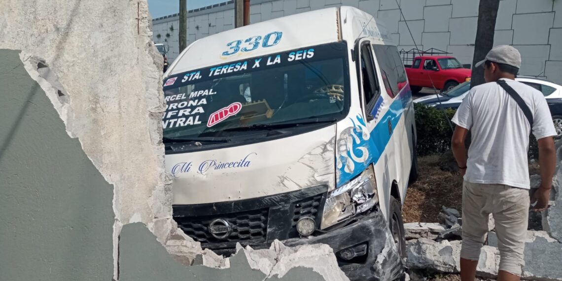 Cumbiero chocó contra una barda