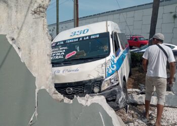 Cumbiero chocó contra una barda
