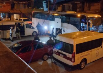 Aseguran a 50 ilegales