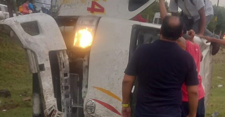 Rodó fuera de la carretera