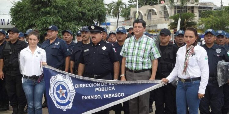 Cesan a jefe policiaco