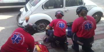 Se incrustaron detrás de un “vocho”