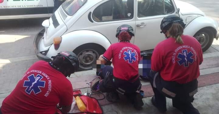 Se incrustaron detrás de un “vocho”