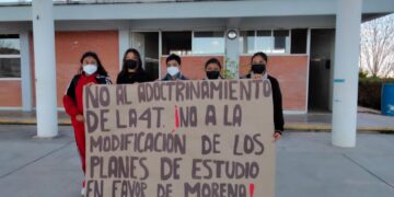 4T: El Adoctrinamiento Ideológico