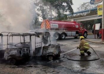 Pochis incendiados eran piratas