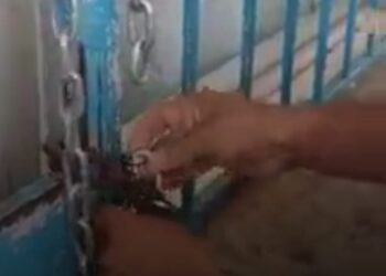 Ciudadanos de Macultepec toman delegación municipal.