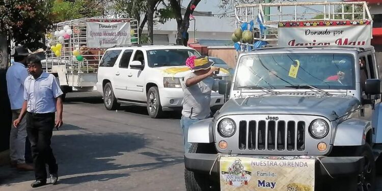 Presumen “austeridad” y exhiben su riqueza