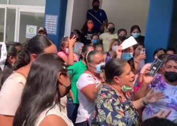Transan a universitarios