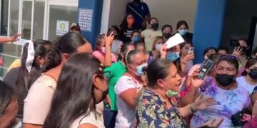 Transan a universitarios