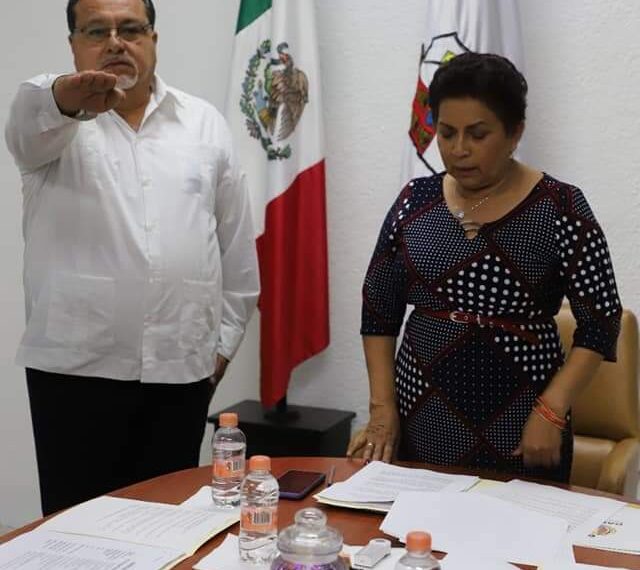 Reubican a funcionarios