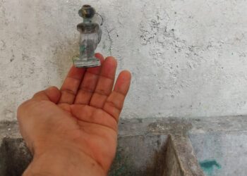 Mil 800 familias sin agua