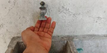 Mil 800 familias sin agua