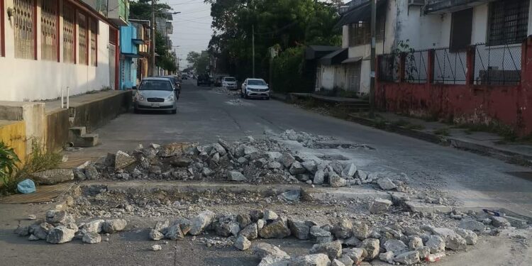 Destrozaron la calle