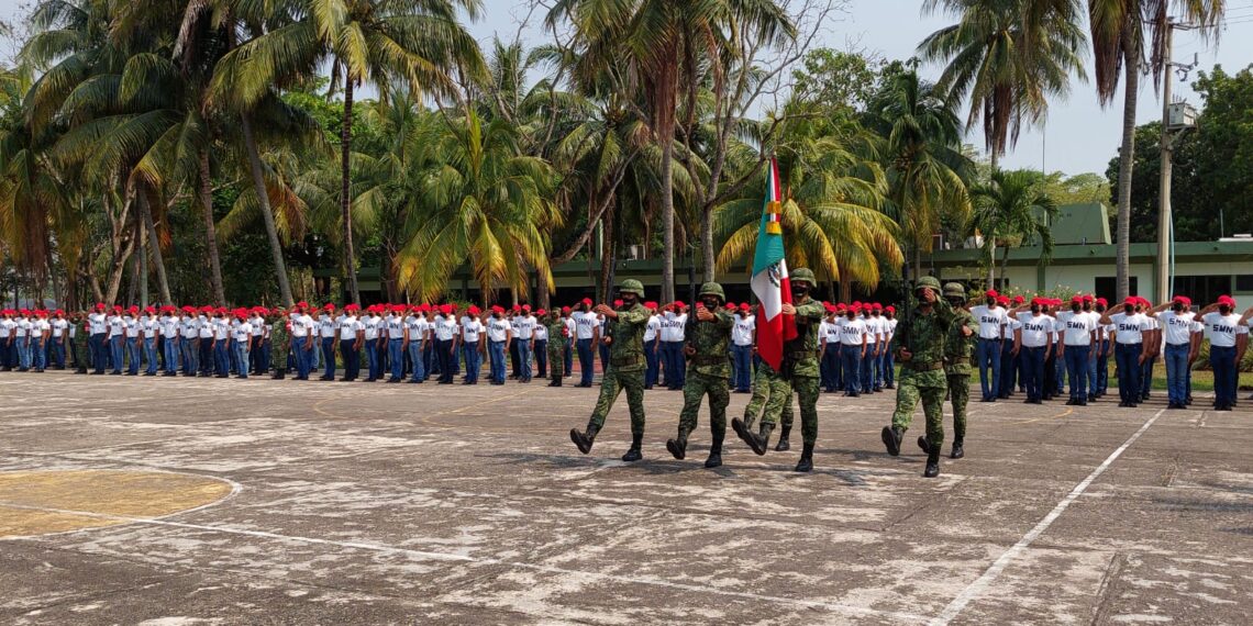 Adiestran a conscriptos