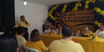 Celebran perredistas 33 años de la creación de su partido