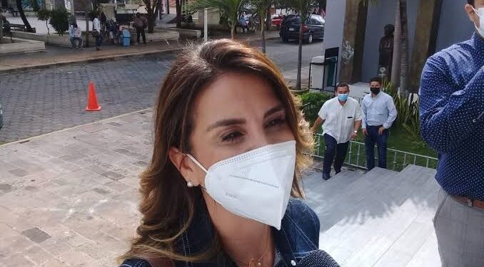 ¿Por qué gobierno recibe prórroga y usuarios no?