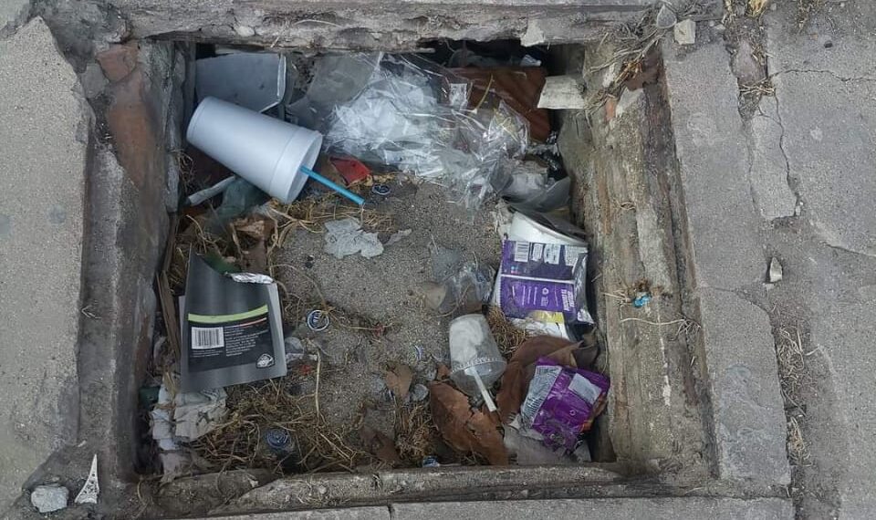 Cárdenas en condiciones de suciedad