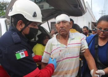 Tropezó, cayó y convulsionó