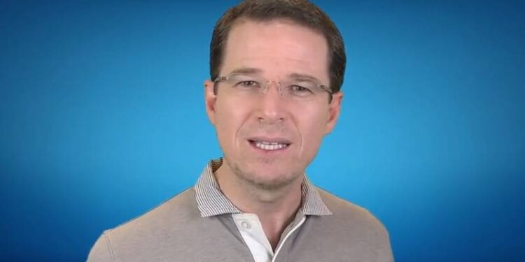 Con mentiras sostienen al país