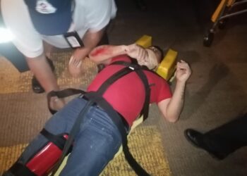 Revolcado por su caballo de acero