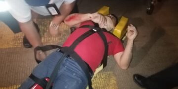 Revolcado por su caballo de acero