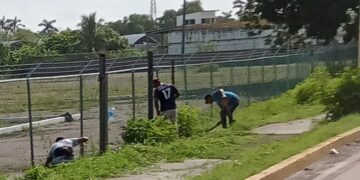 Limpian parque Tabasco