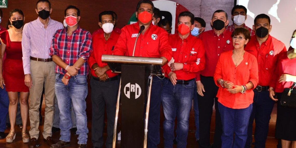 No van a callar ni a intimidar al PRI