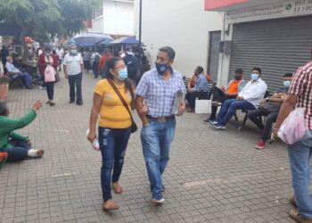 Analizan continuar uso de cubrebocas