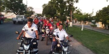 Desfilaron socorristas