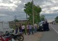 Abrazado de un poste