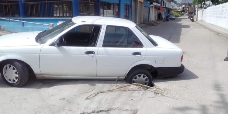 Hundida en el abandono