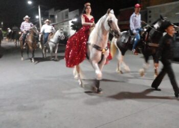 Niegan permiso para festejar a quinceañera