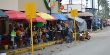 Alcaldesa viola la ley