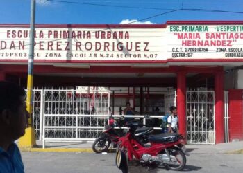 Paralizan escuela
