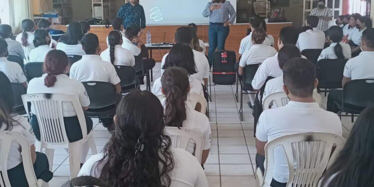 Prohíben entrada alimentos al CECyTE