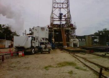 Comando asaltó pozo petrolero