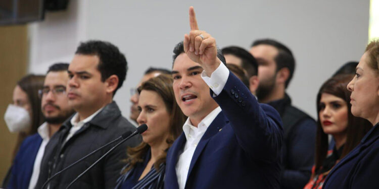 Exige Alito a la FGR investigar desacato