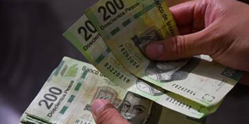 Aumento salarial a burócratas federales