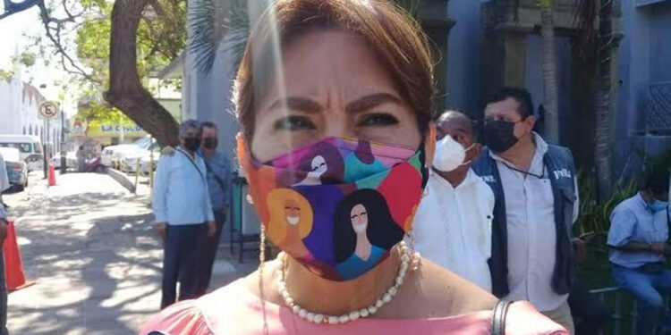 Todos deben luchar unidos contra violencia de género